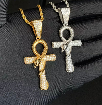 Ankh Kruis Hanger Met Slang